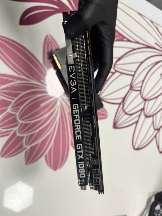 Видеокарта EVGA GTX 1080 Ti SC2