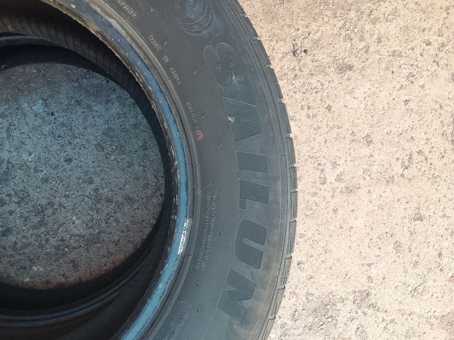 215/65R16 2шт SAILUN в хорошем