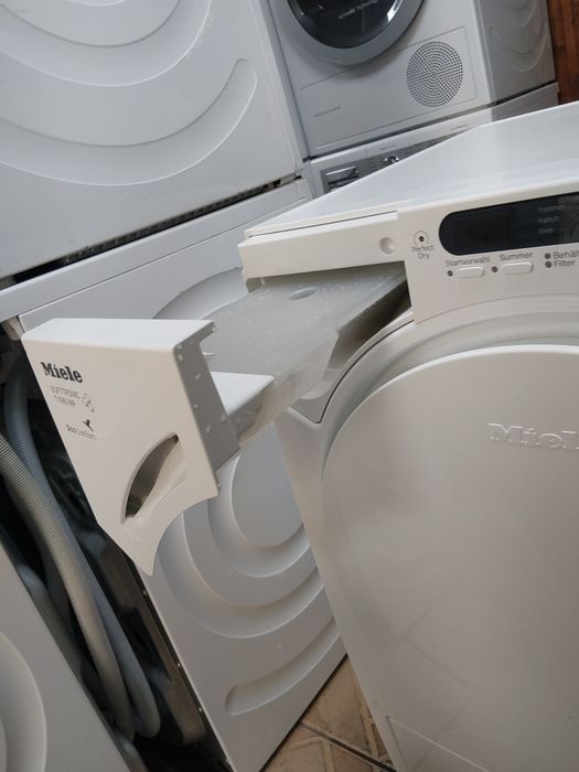 Сушилня с термопомпа Миеле Miele T7950WP  8кг А+++ Made in Germany  с две години гаранция!