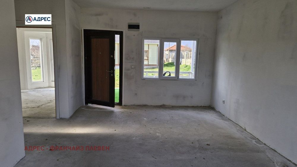 Къща в Плевен, област-с.Пелишат площ 55 цена 52000