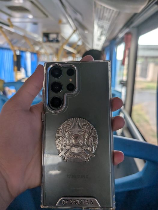Samsung S23 ultra в плохом состоянии