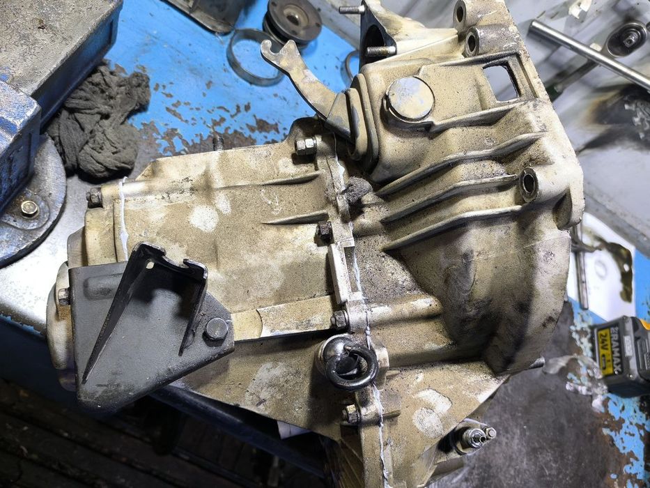 Продам коробку передач ВАЗ 2108-09 (сотилади коробка  КПП)