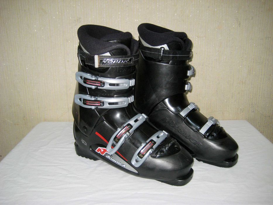 Горнолыжный ботинки NORDICA фирменный размер до 44  идеальном состоян
