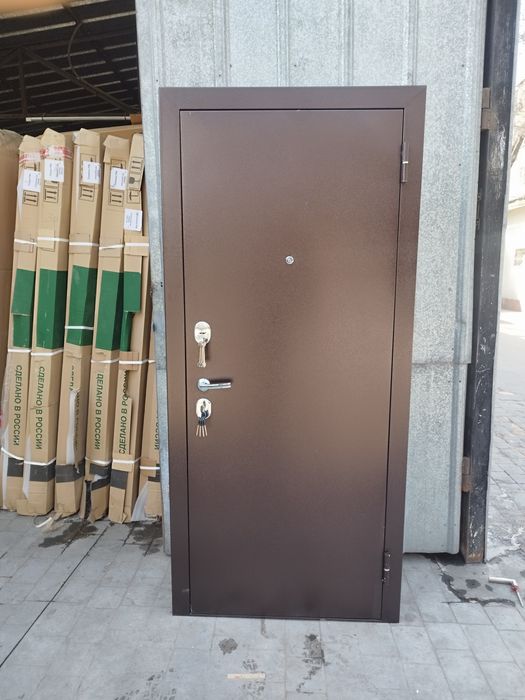 Входная дверь Гарда (Россия)