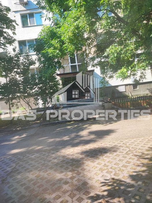 Продава се Двустаен апартамент в София, Света Троица - 65 кв.м за 2539 €/кв.м - Снимка #11