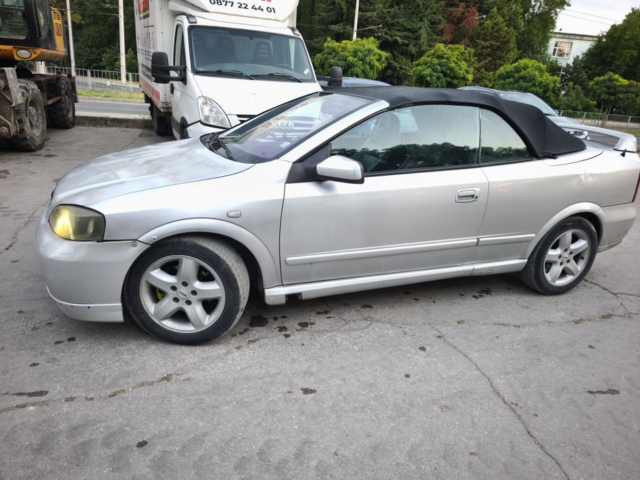 Opel Astra Bertone 2.2