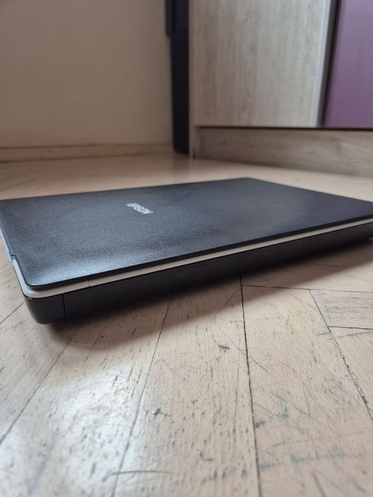 Скенер Epson Perfection V19