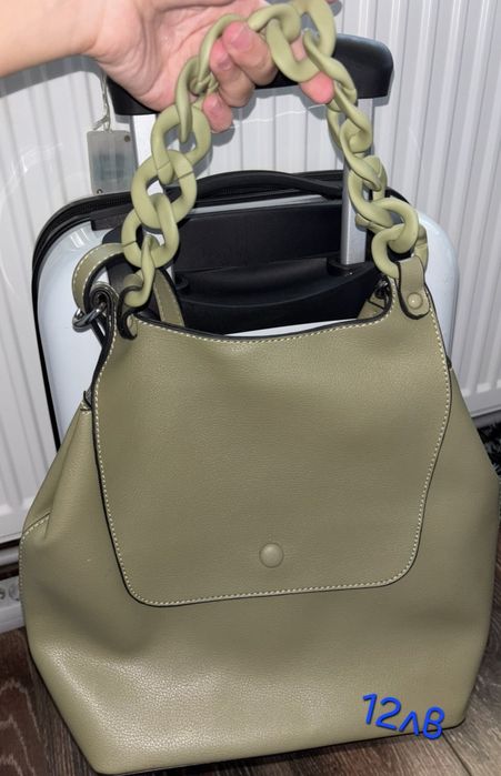 Дамски чанти и раници, много запазени до 15лв