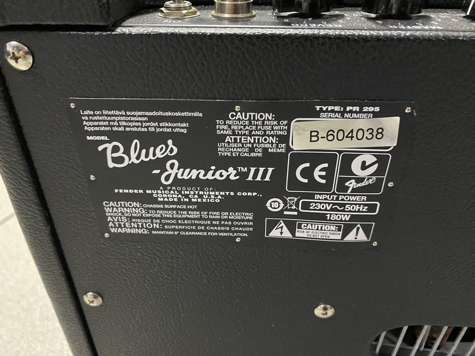 Fender Blues Junior III ламповый гитарный комбоусилитель