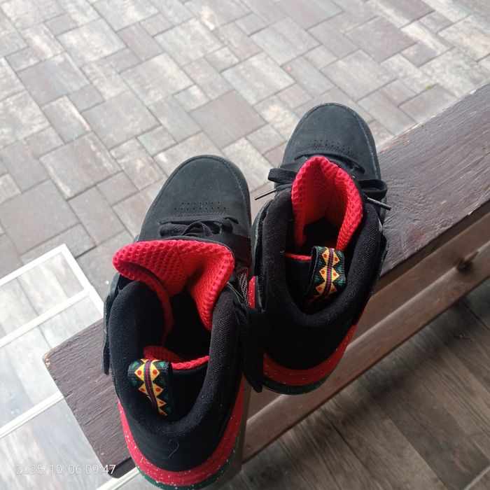 Nike Lunar Air Raid