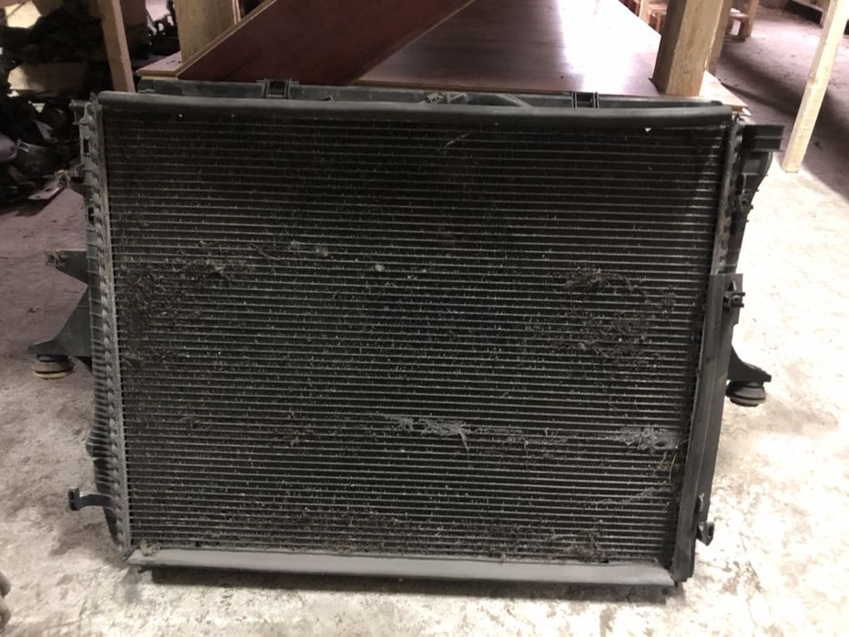 Радиатор Audi Q7