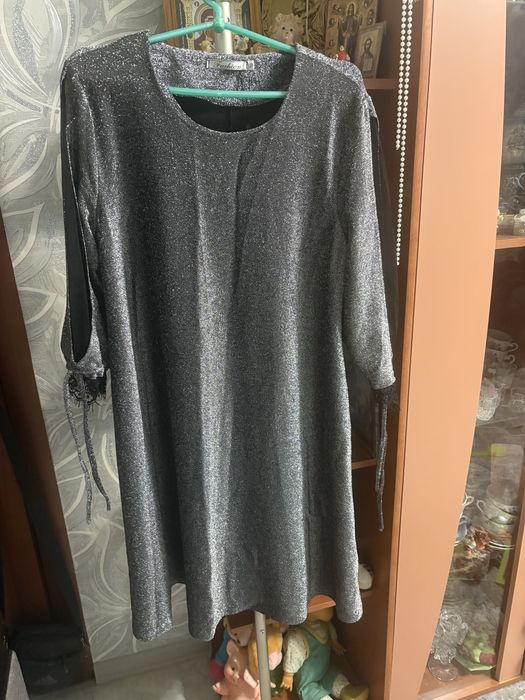 Продам женское красивое платье