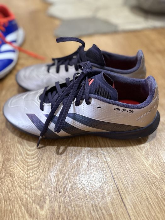 Футбольные бутсы