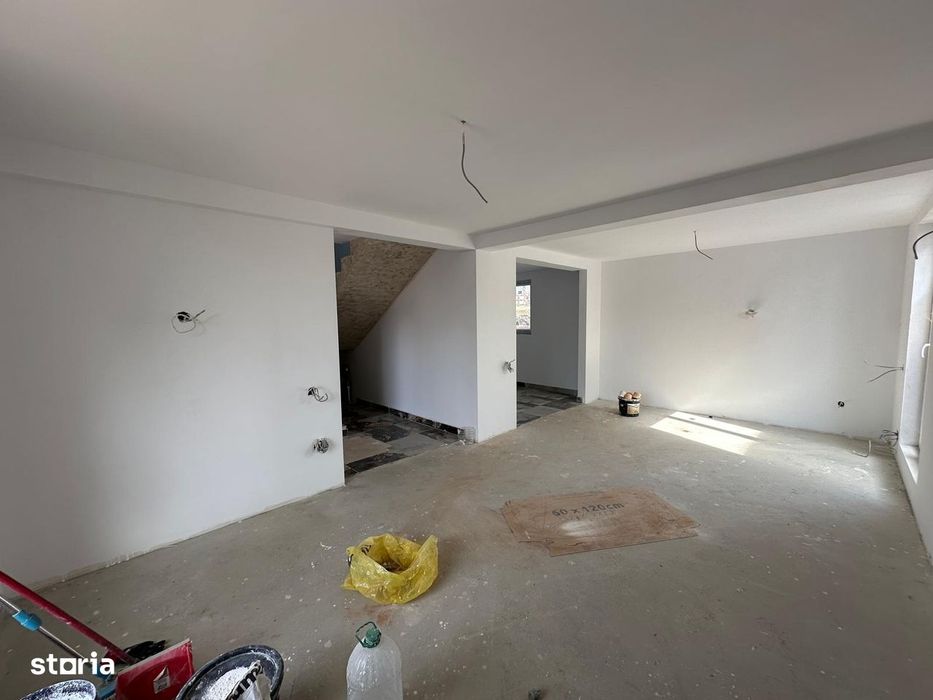 Casa individuala, cu etaj, in Clinceni