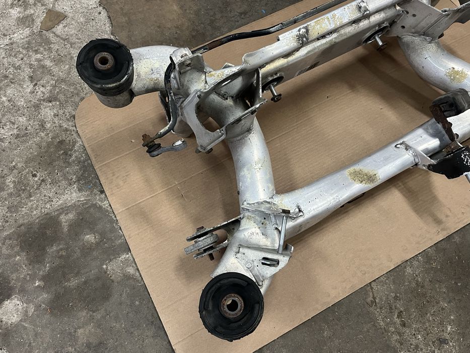 Заден мост за BMW E39 Комби