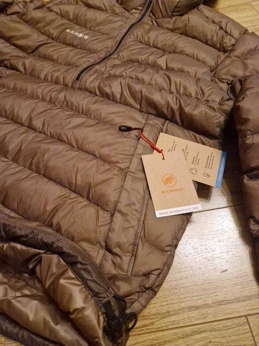 Geaca puf Mammut Snow Trick, 750 cuin, masuri S si M iarna, noua