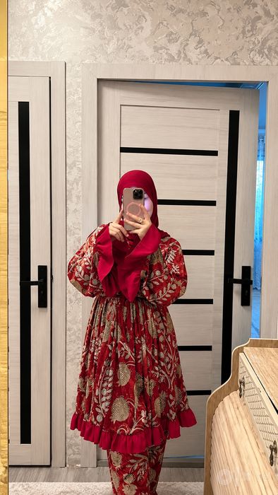 Ayollar uchun zamonaviy va nafis ko‘ylaklar