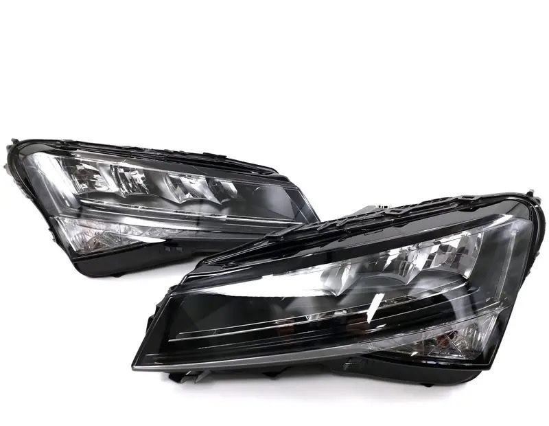 Skoda Superb фарове