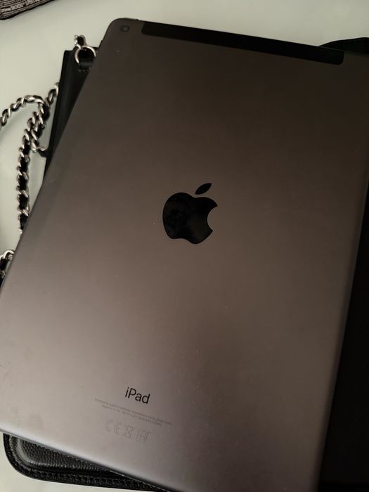Б/у Ipad 9 в отличном состоянии