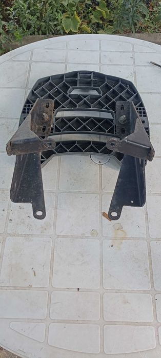 Багажник Givi за Suzuki Burgman