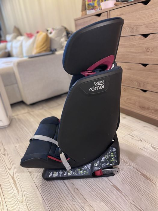 Britax Romer Advansafix столче кола