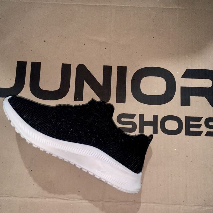 Oyoq kiym obuf krasofka