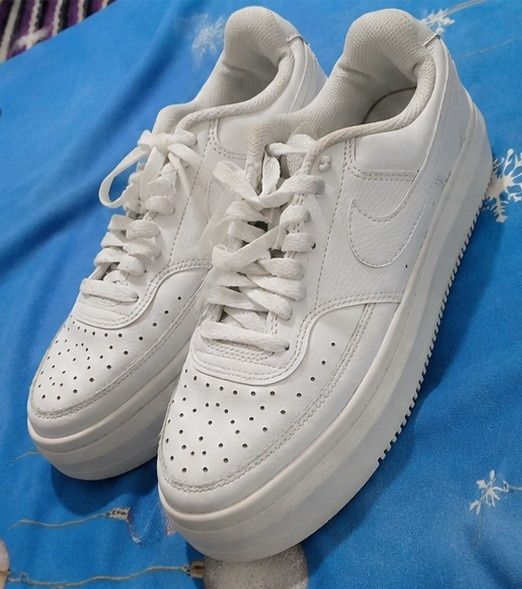 Adidași dama Nike