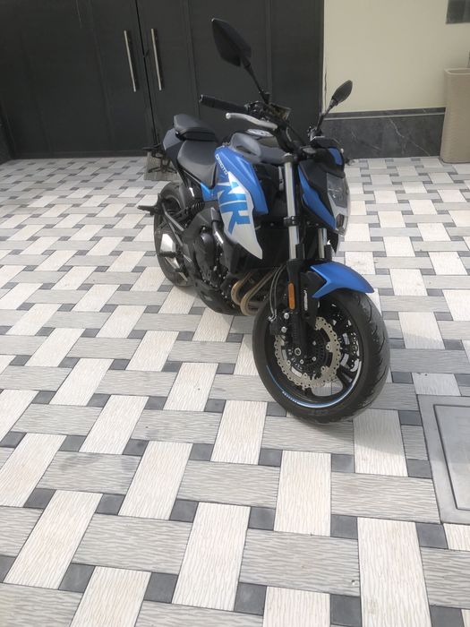 CFMOTO 400NK стрит нейкед