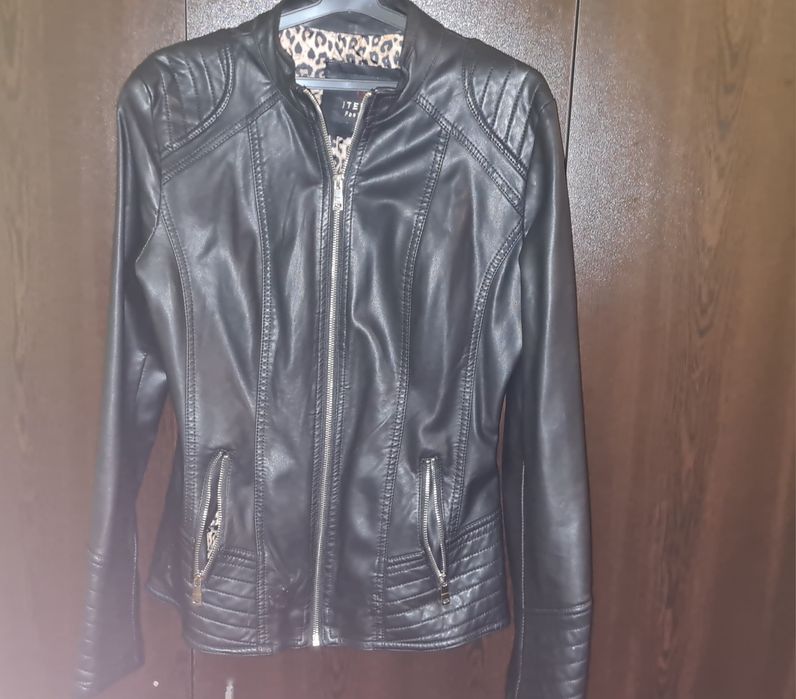 Дамско кожено яке