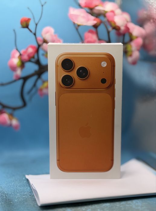 НОВ!!! Apple iPhone 17 Pro, 256GB,  Cosmic Orange, 5G