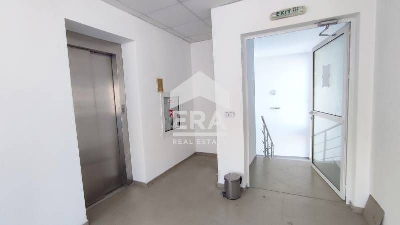 Продава се Заведение в Благоевград, Идеален център - 430 кв.м за 989 €/кв.м - Снимка #2