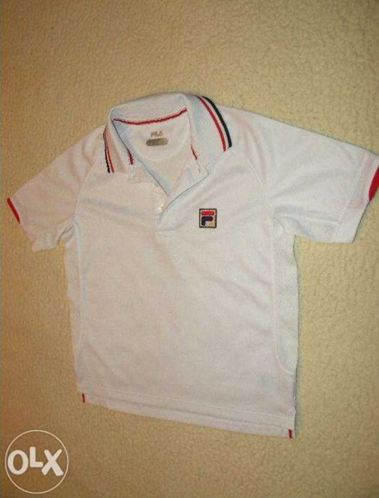Tricou marca Fila, talia 8 ani (128 cm inaltime).