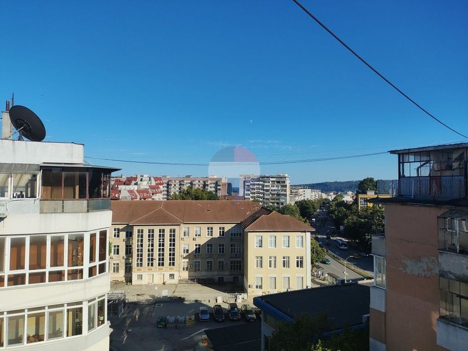 Тристаен апартамент под наем,Център,гр.Варна Д.Н 4886