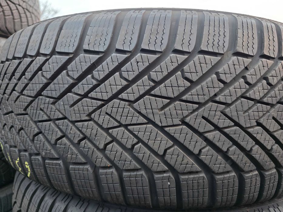 2бр Като нови зимни гуми 235 55 18 - Pirelli - DOT 2023