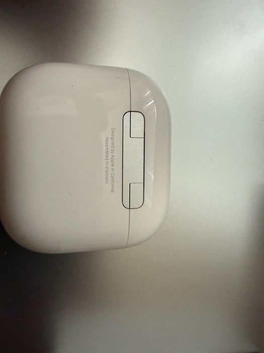 Слушалки Airpods 4
