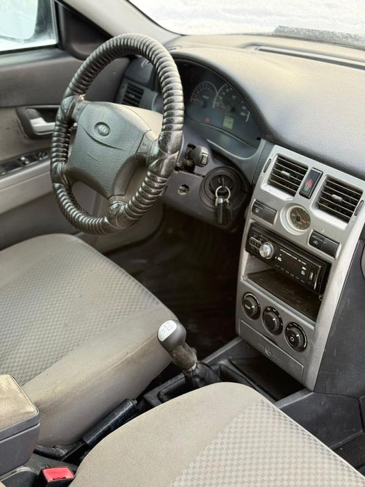 Приора универсал 2011 г