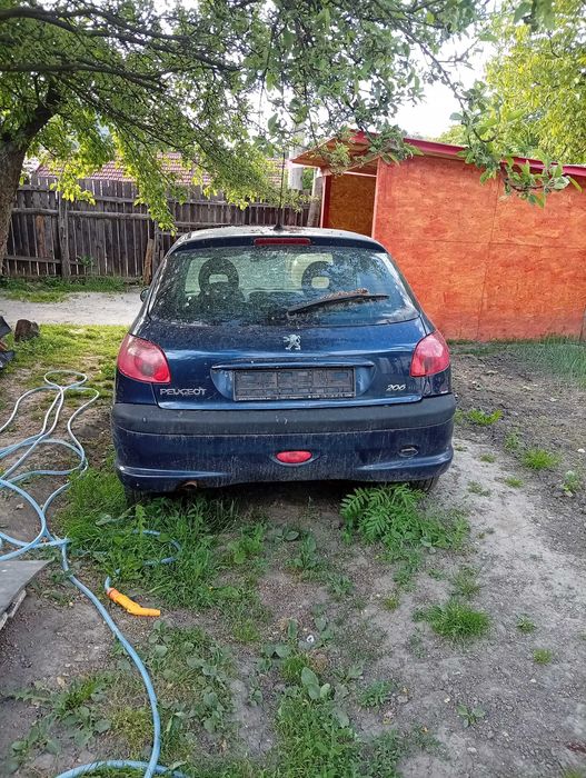 Peugeot 206 TDI avariat