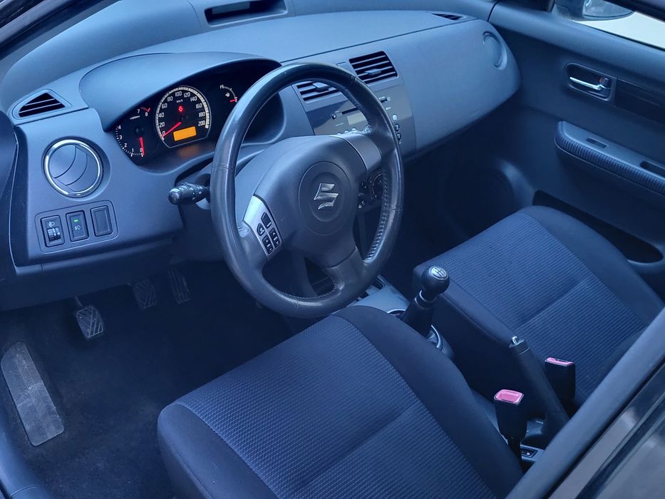 Suzuki swift 4x4 1.3 benzina 162000 km 2008  Încălzire scaune Carlig