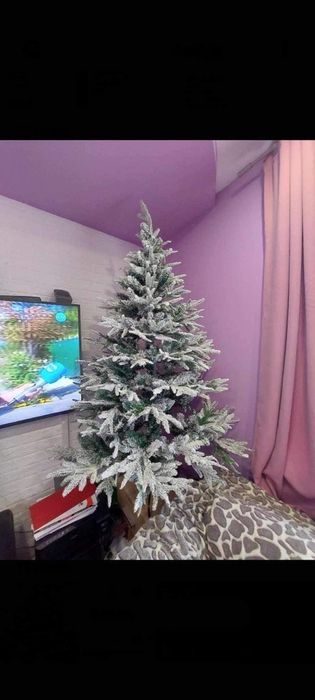 Изкуствена елха K r i n g Melbourne, Цялата заснежена с метална стойка