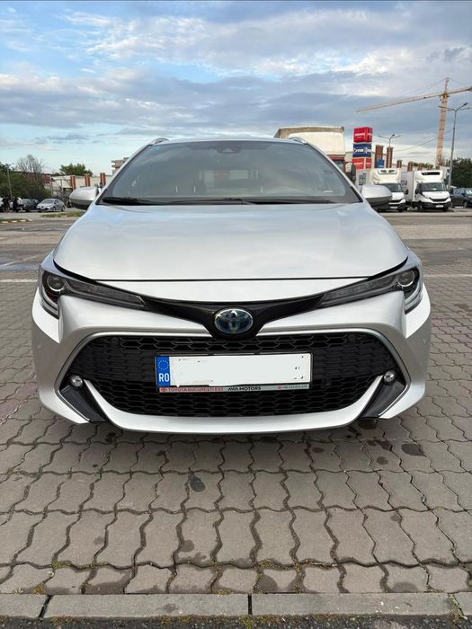 Toyota Corolla Achizitionata de la Toyota Nord, cu toate reviziile la reprezenta