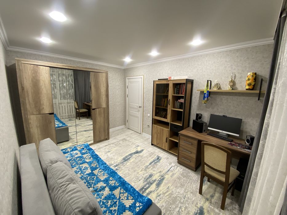 Продам 4-х комнатную комнату