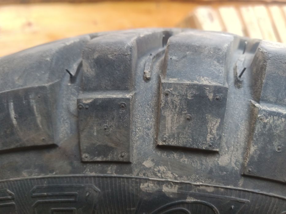 Vând 4 roti complete 215/65/16 (distanta prezoane 5x114.3)  M+S , OFFROAD