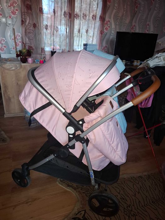 Продава се количка за близнаци