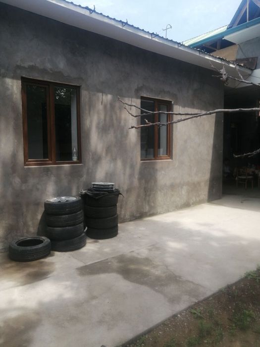 Сотилади Чирчик, Троицк,Ховли 9сотх 5 хона