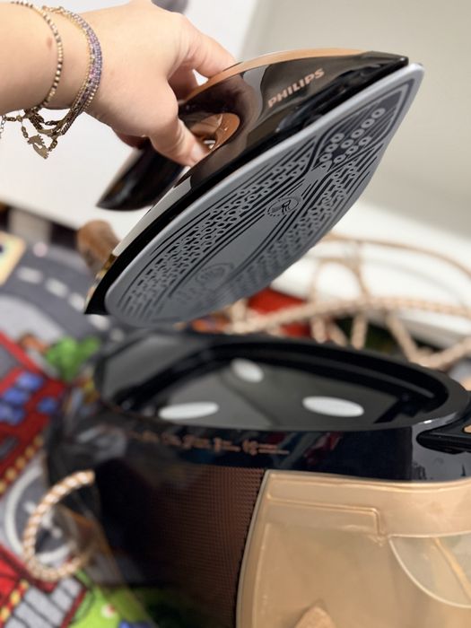 Staţie de călcat cu abur PerfectCare Elite Plus