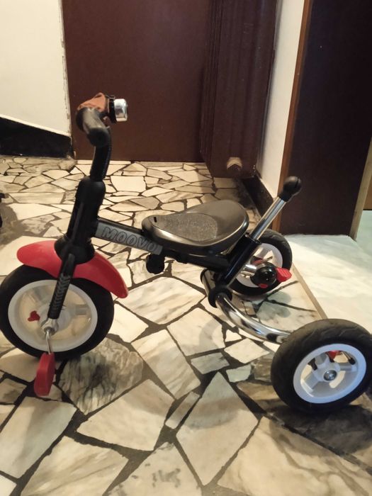 детска триколка Moovo