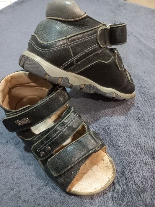 Продам ортопедические сандали.