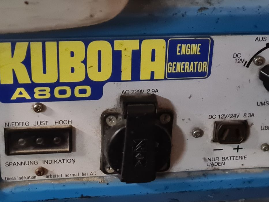 Vând generator benzina