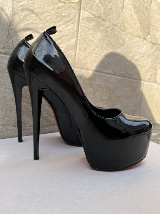 Обувки на висок ток Extra Shine
