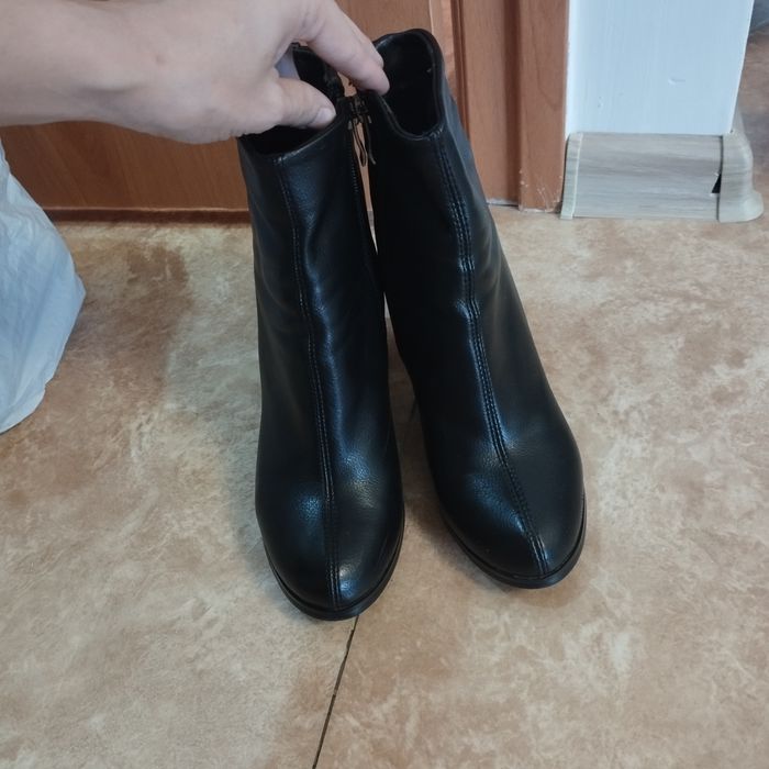 Продам зимние сапоги, разную обувь